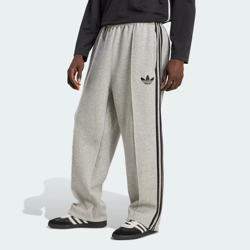 adidas — Adicolor Spacer Baggy Track Pants
