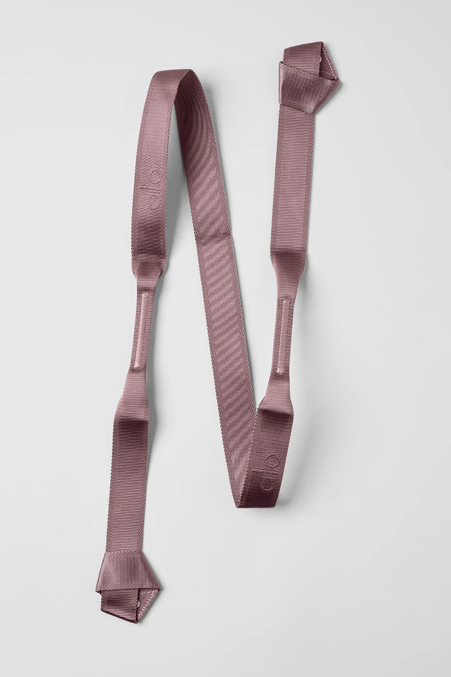 Alo Yoga — Yoga Strap - Smoky Quartz