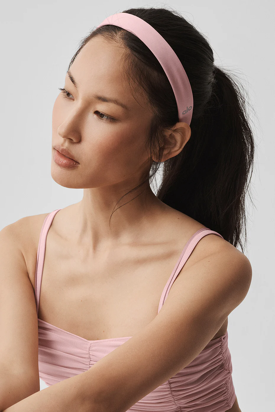 Alo Yoga — Airlift So Smooth Headband - Paradise Pink