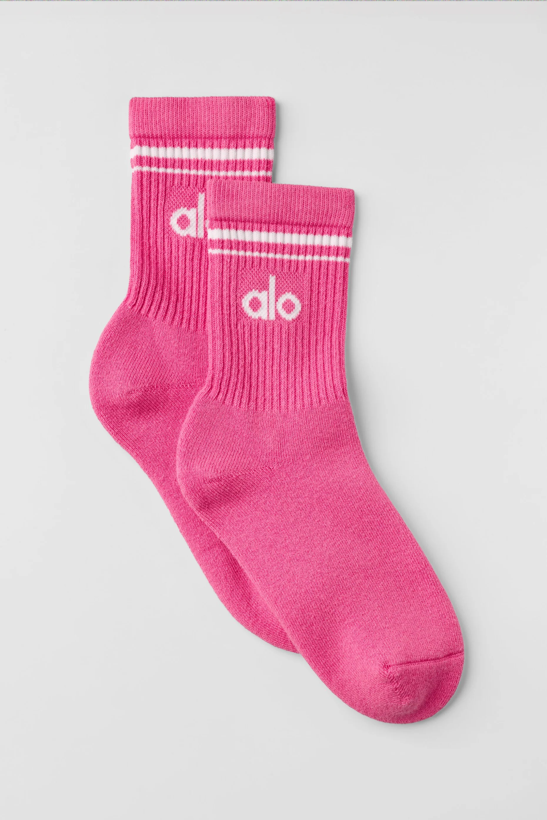 Alo Yoga — Unisex Half-Crew Throwback Sock - Paradise Pink/White