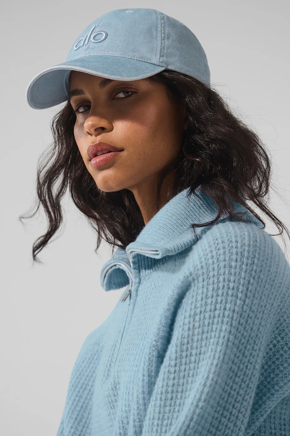 Alo Yoga — Washed Off-Duty Cap - Light Denim