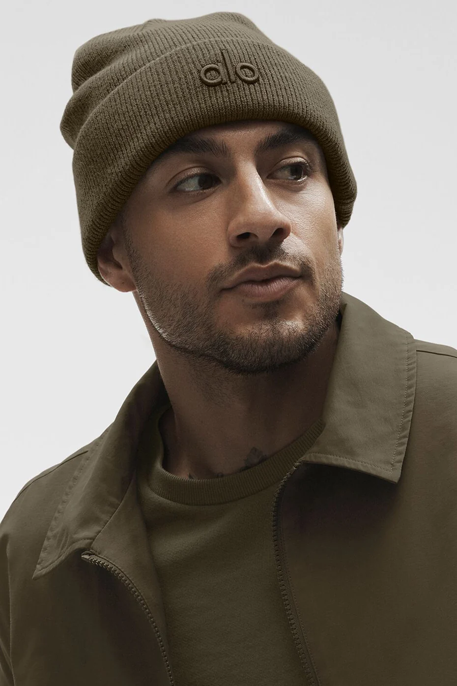 Alo Yoga — Notable Beanie - Olive Tree