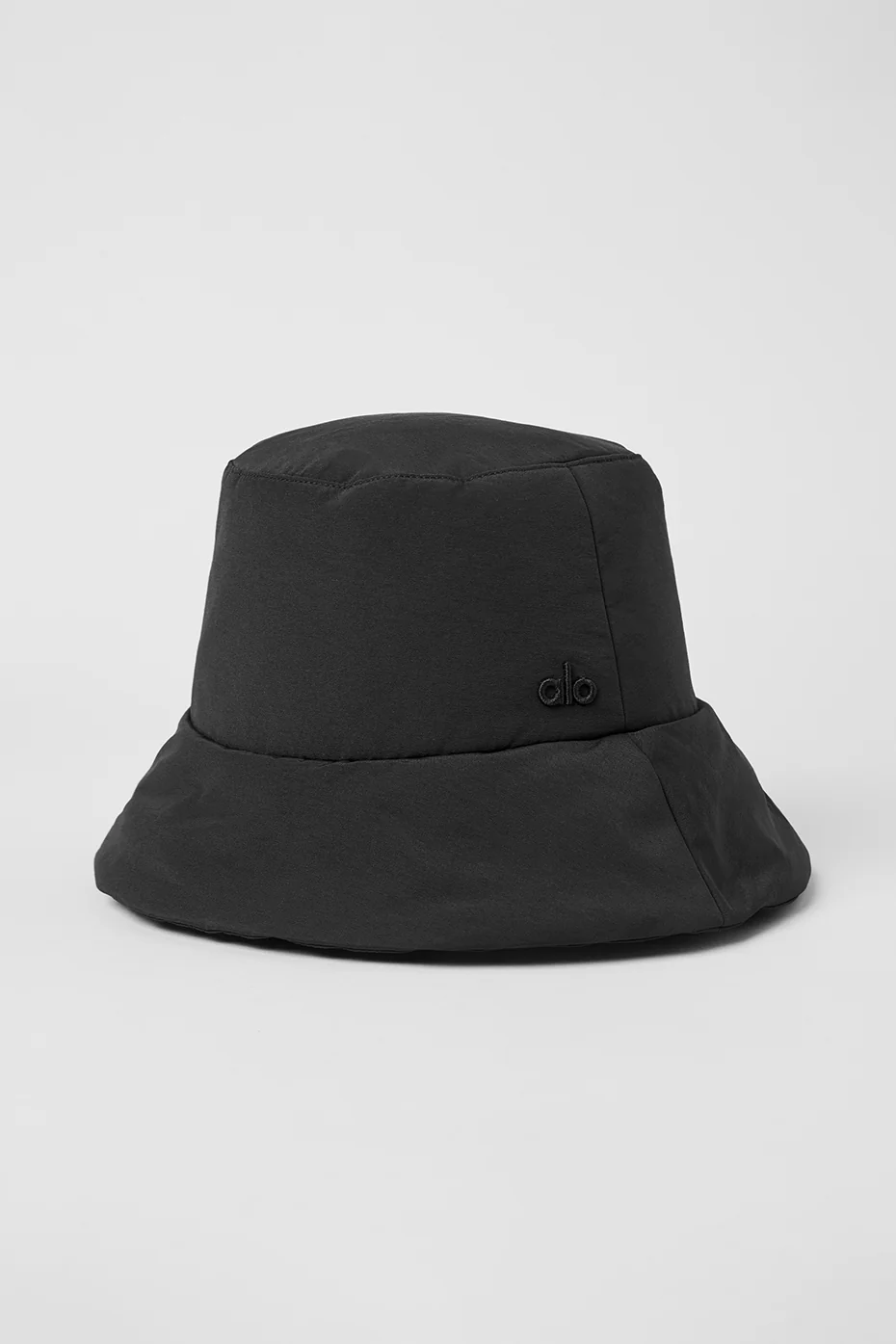 Alo Yoga — Good Shade Puffer Bucket Hat - Black