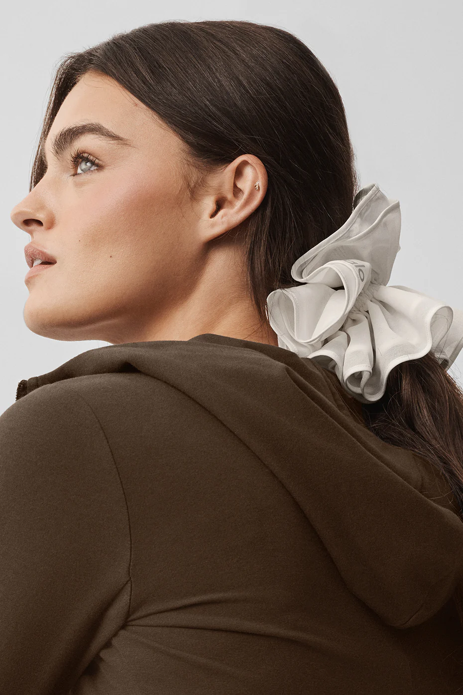 Alo Yoga — Mesh Sweet Nothing Oversize Scrunchie - Navy