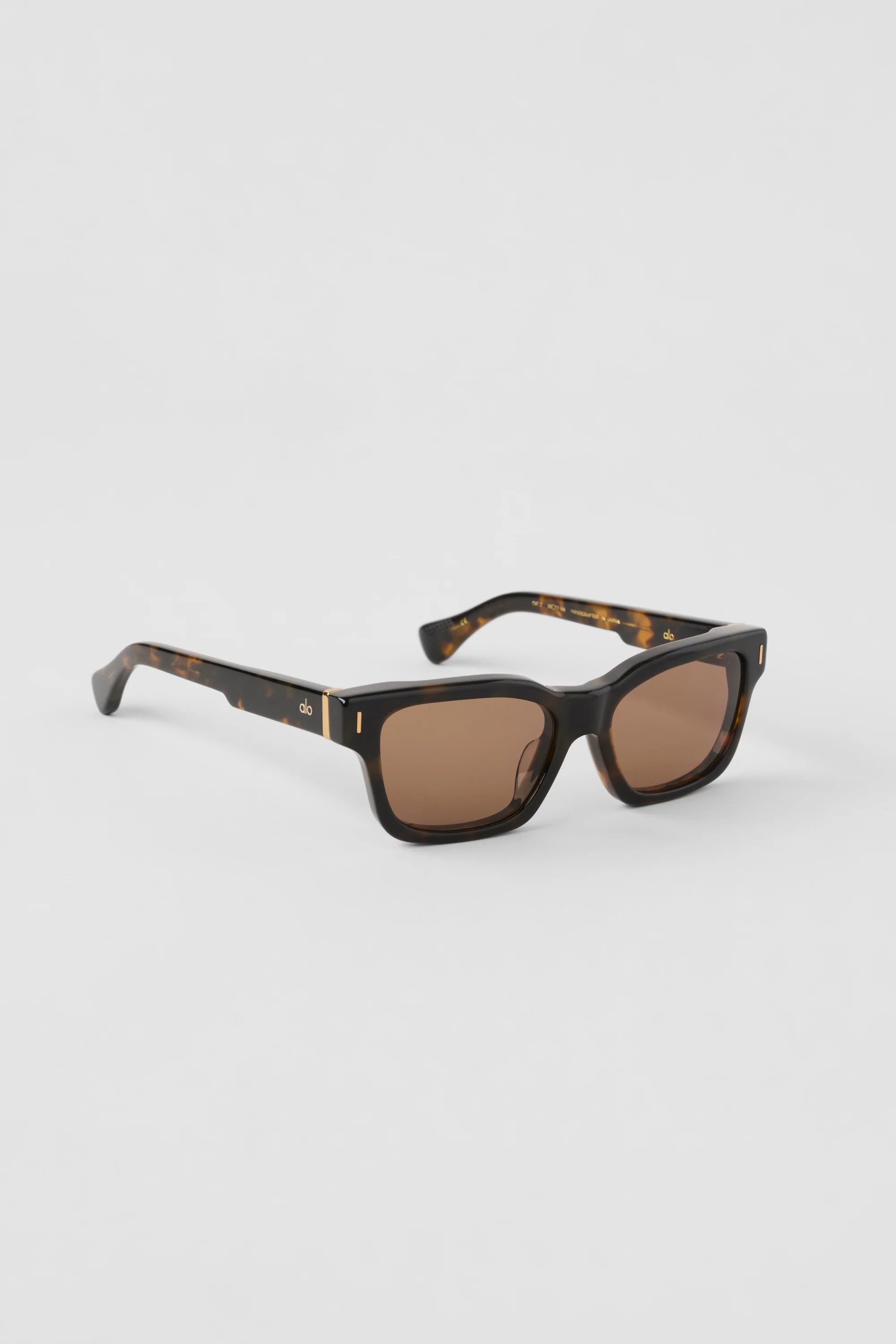 Alo Yoga — ALO Rectangle Sunglasses - Black
