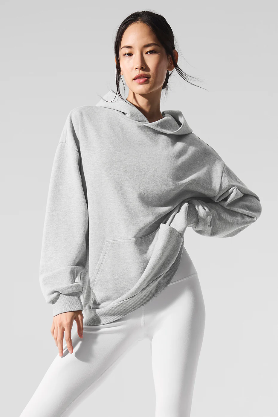 Alo Yoga — Chill Hoodie - Athletic Heather Grey