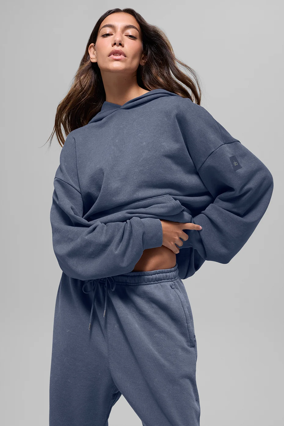 Alo Yoga — Chill Vintage Wash Hoodie - Bluestone Wash