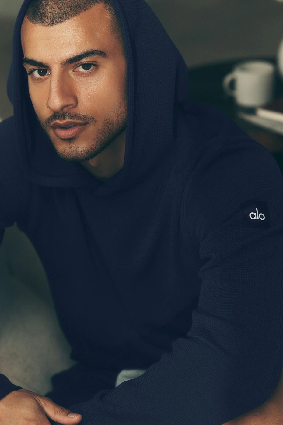 Alo Yoga — Waffle Lounge Hoodie - Navy