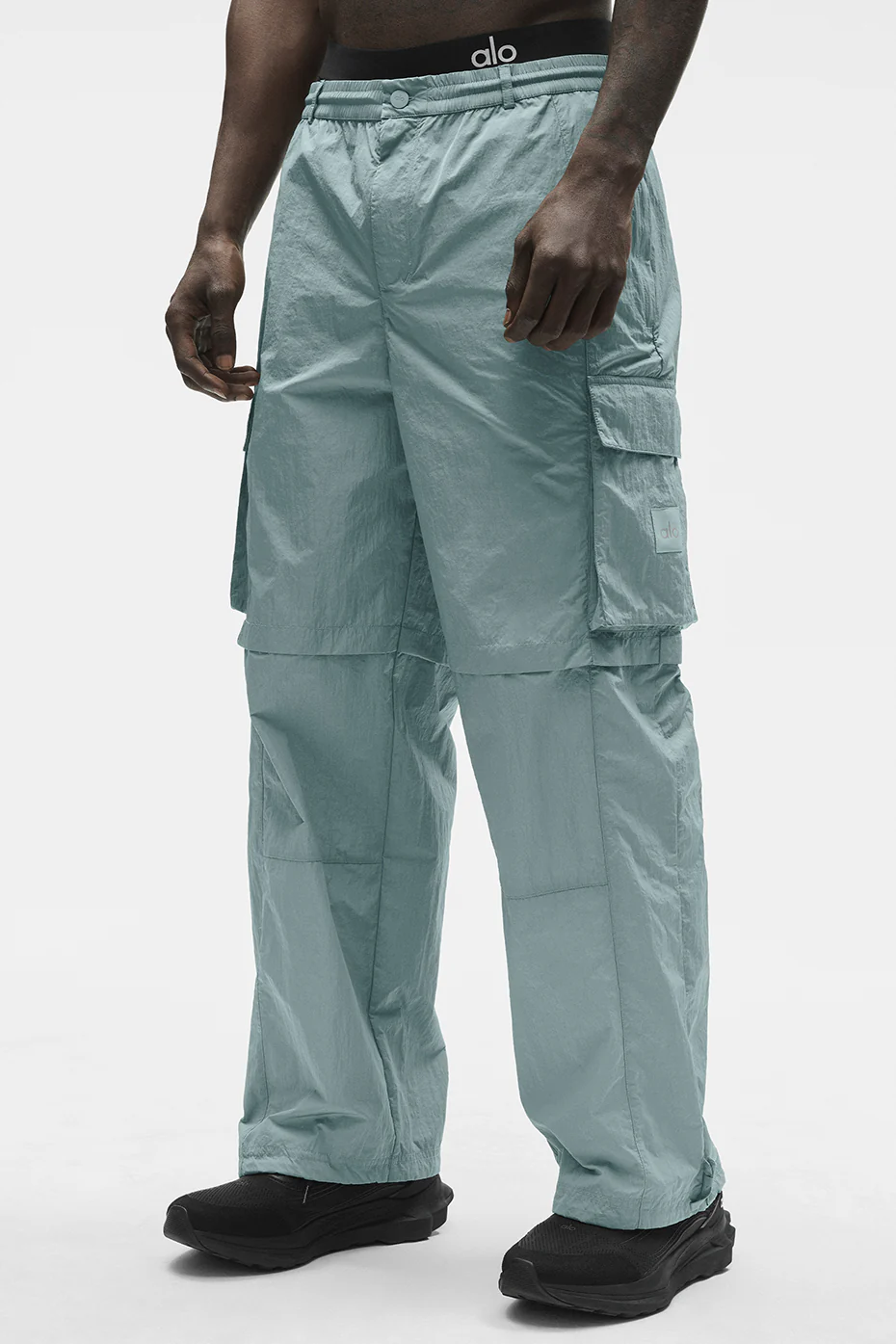 Alo Yoga — Axis Cargo Trouser - Desert Sage