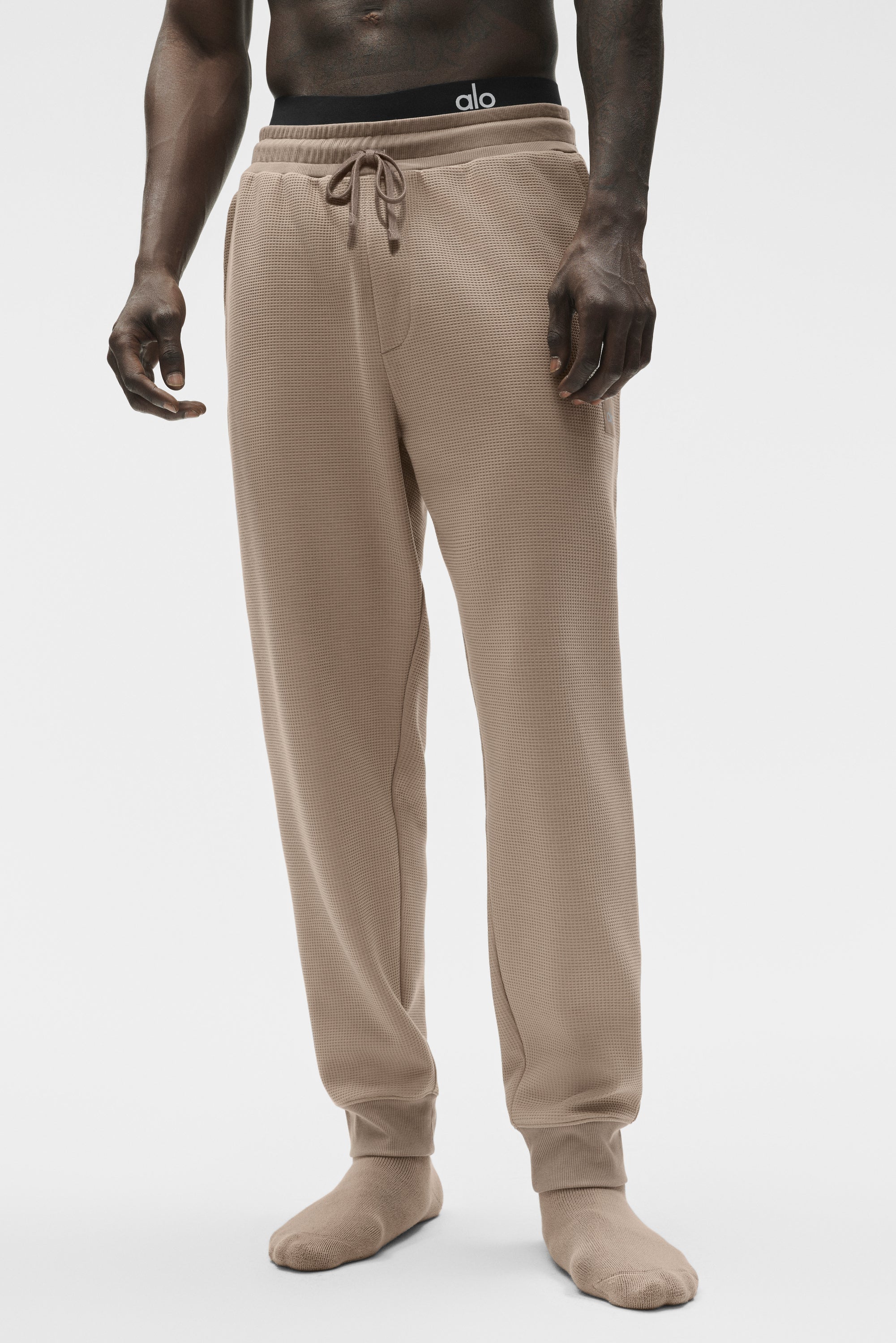 Alo Yoga — Waffle Lounge Jogger - Gravel