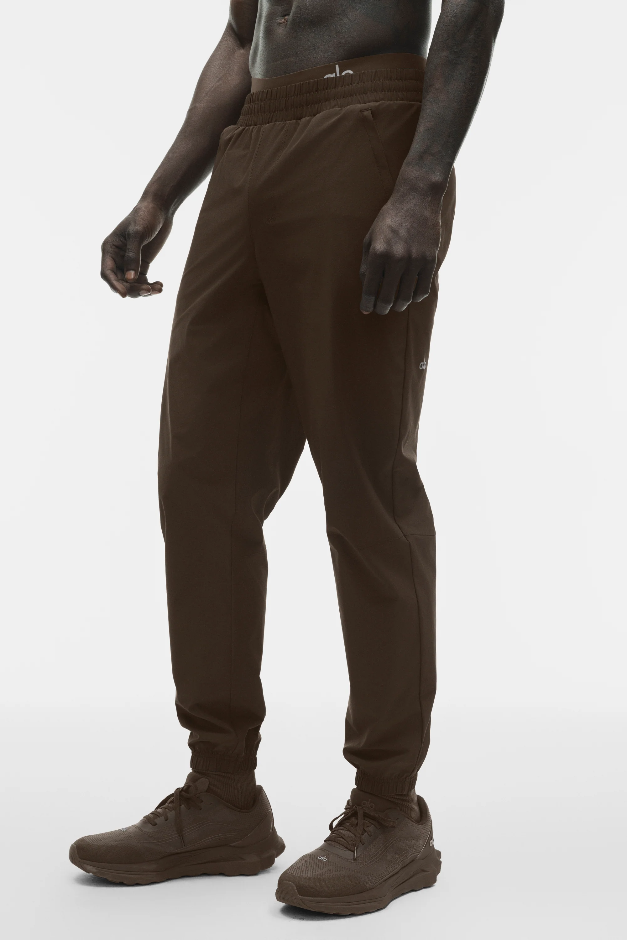 Alo Yoga — Repetition Jogger - Espresso