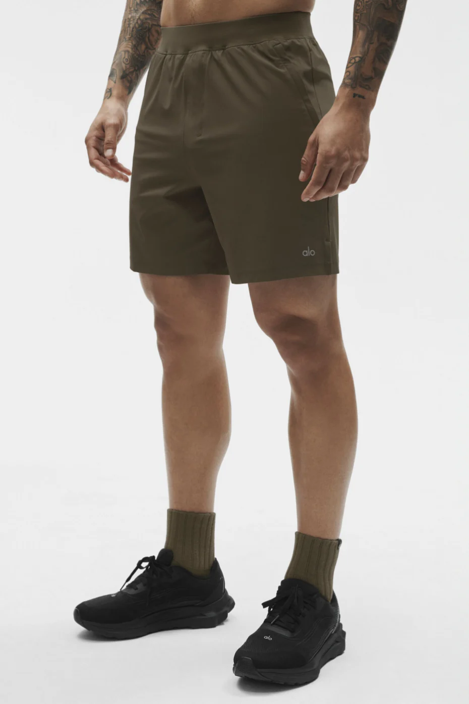Alo Yoga — 7" Repetition Short - Olive Tree