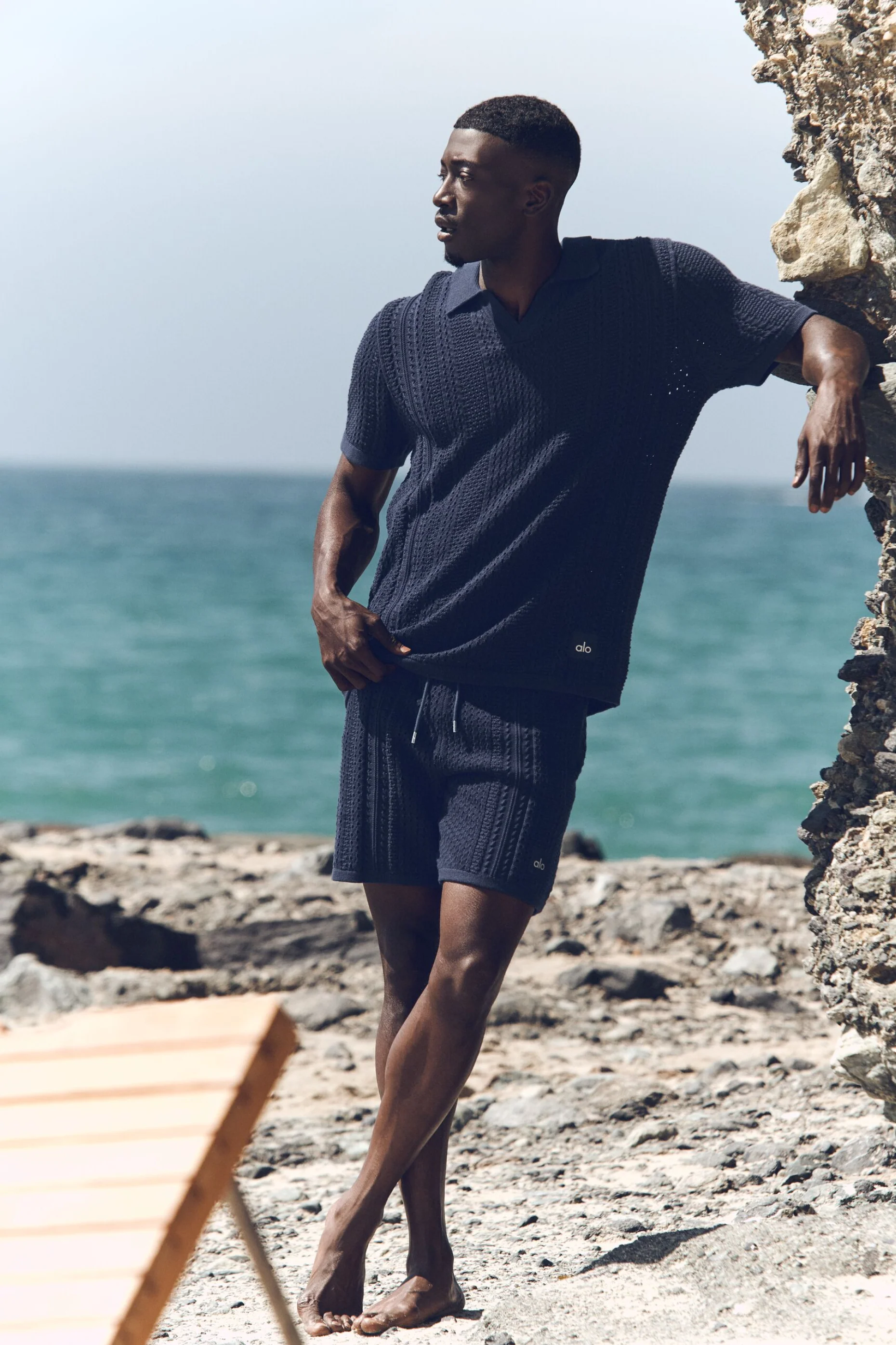 Alo Yoga — 7" Coastline Knit Short - Gravel