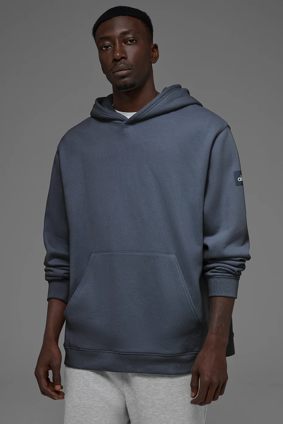 Alo Yoga — Renown Heavy Weight Hoodie - Bluestone