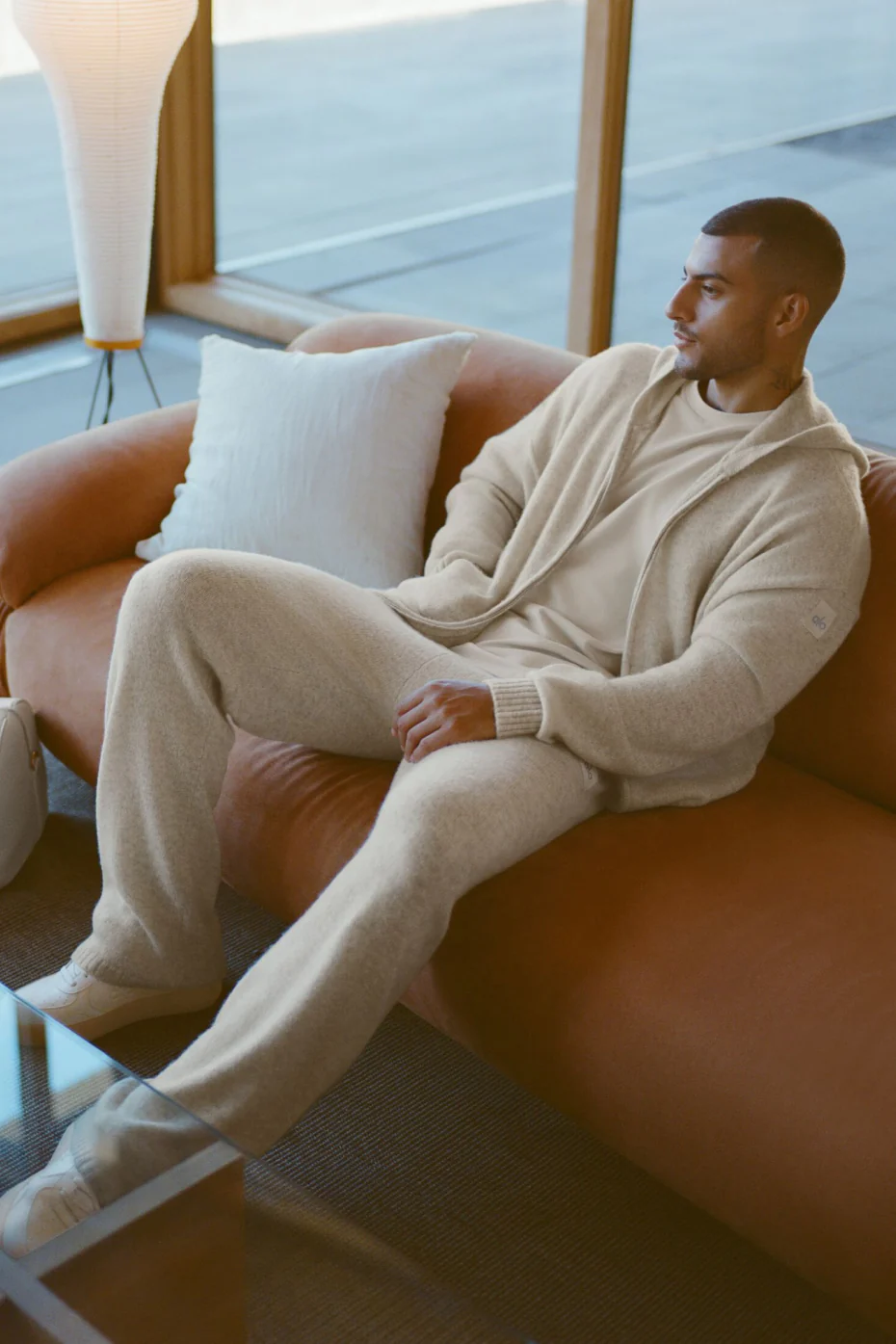 Alo Yoga — Wool Cashmere New Class Sweatpant - White Heather