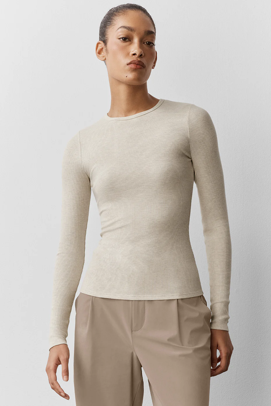 Alo Yoga — Ribbed Modal Long Sleeve - Dune Grass