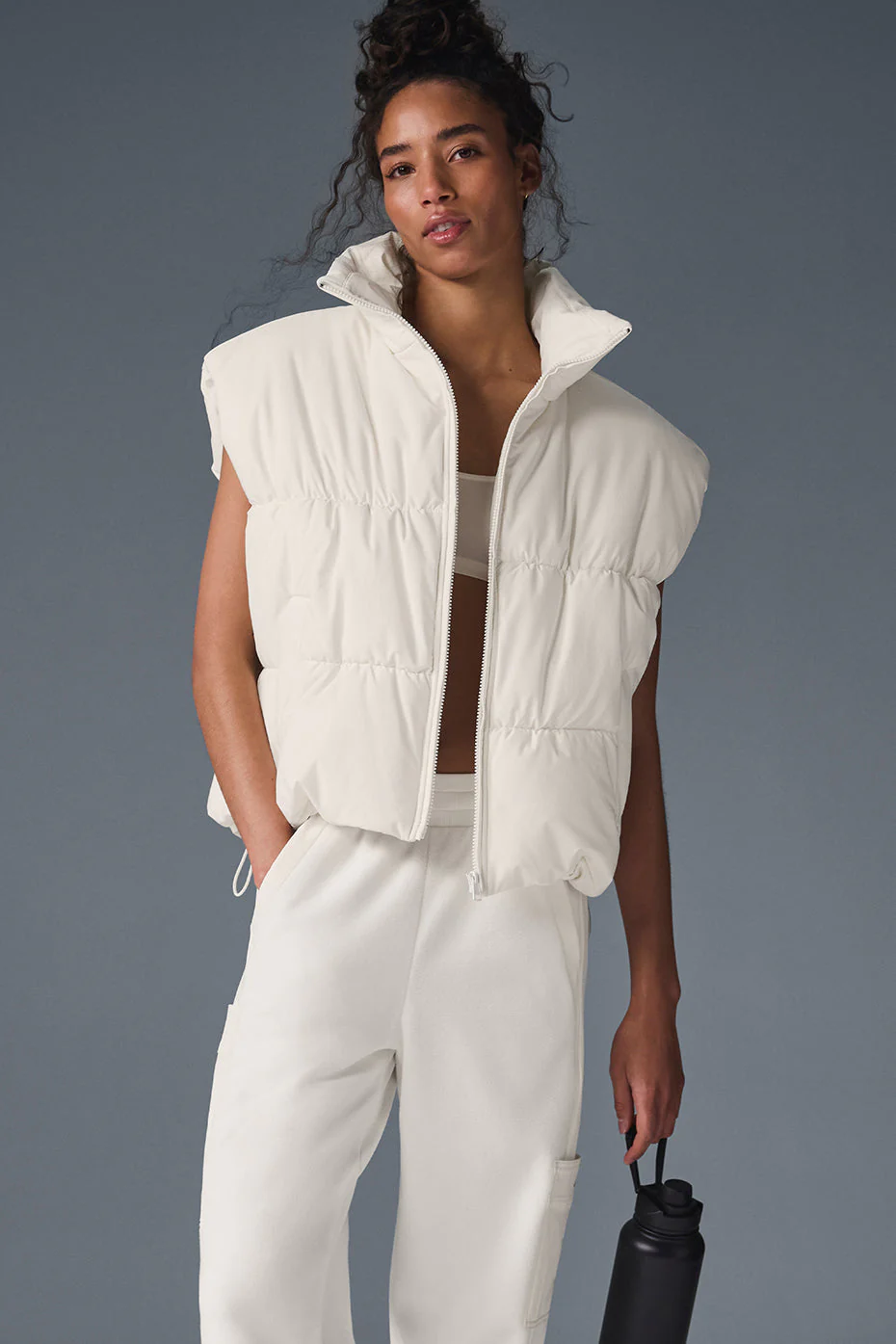 Alo Yoga — Incline Puffer Vest - Ivory