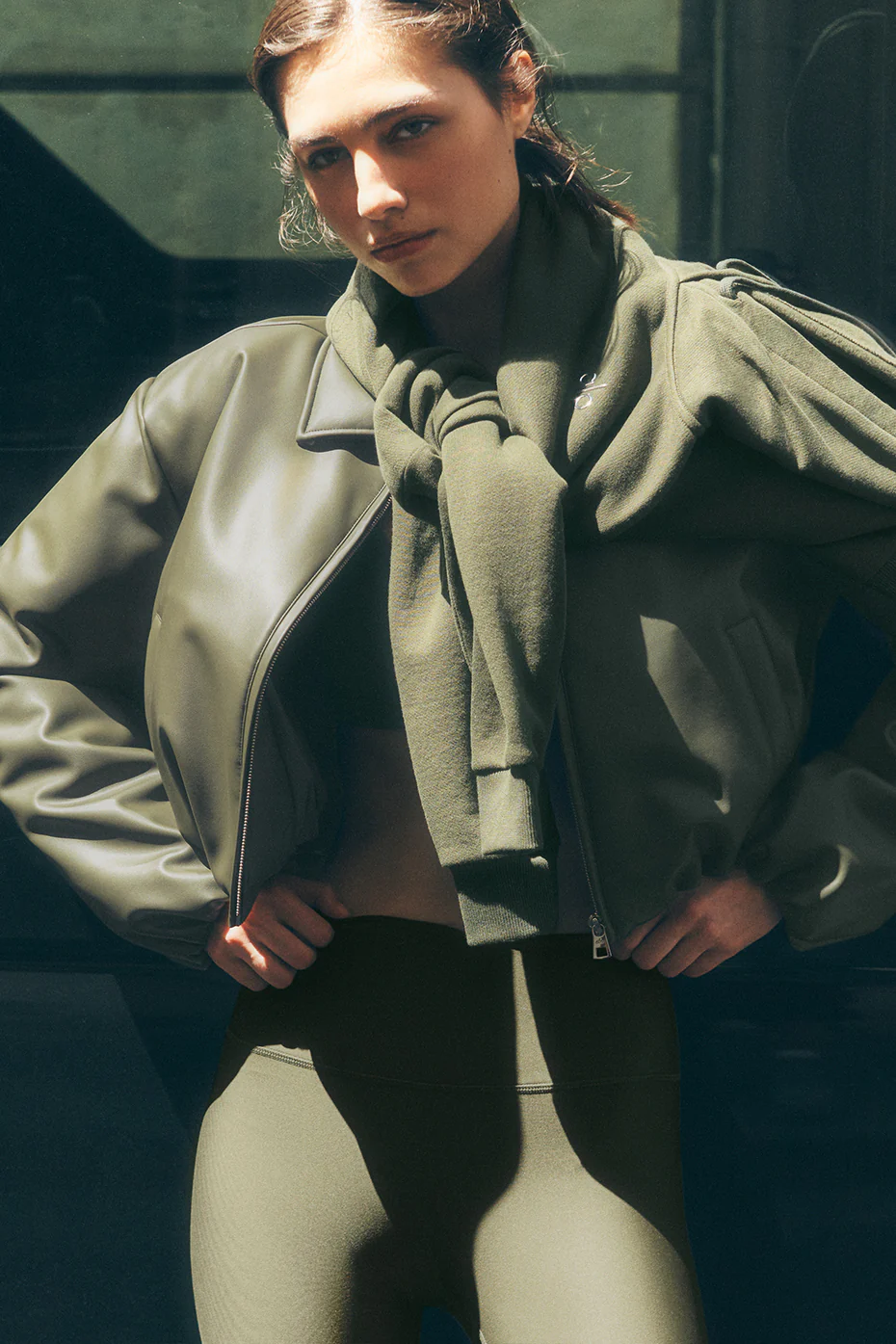 Alo Yoga — Faux Leather Cropped Premier Bomber - Burgundy