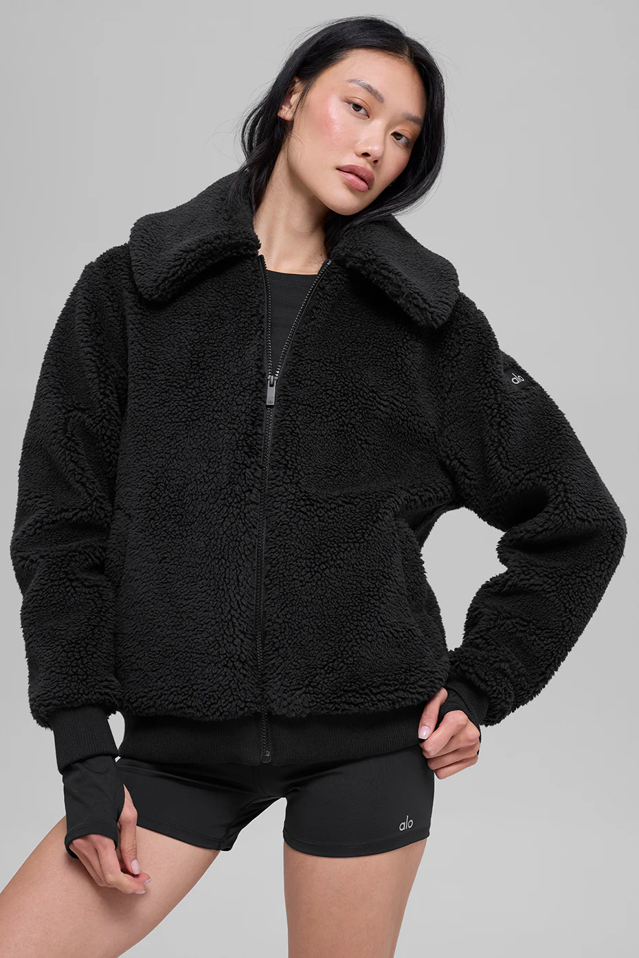 Alo Yoga — Sherpa Downtown Jacket - Light Cocoa