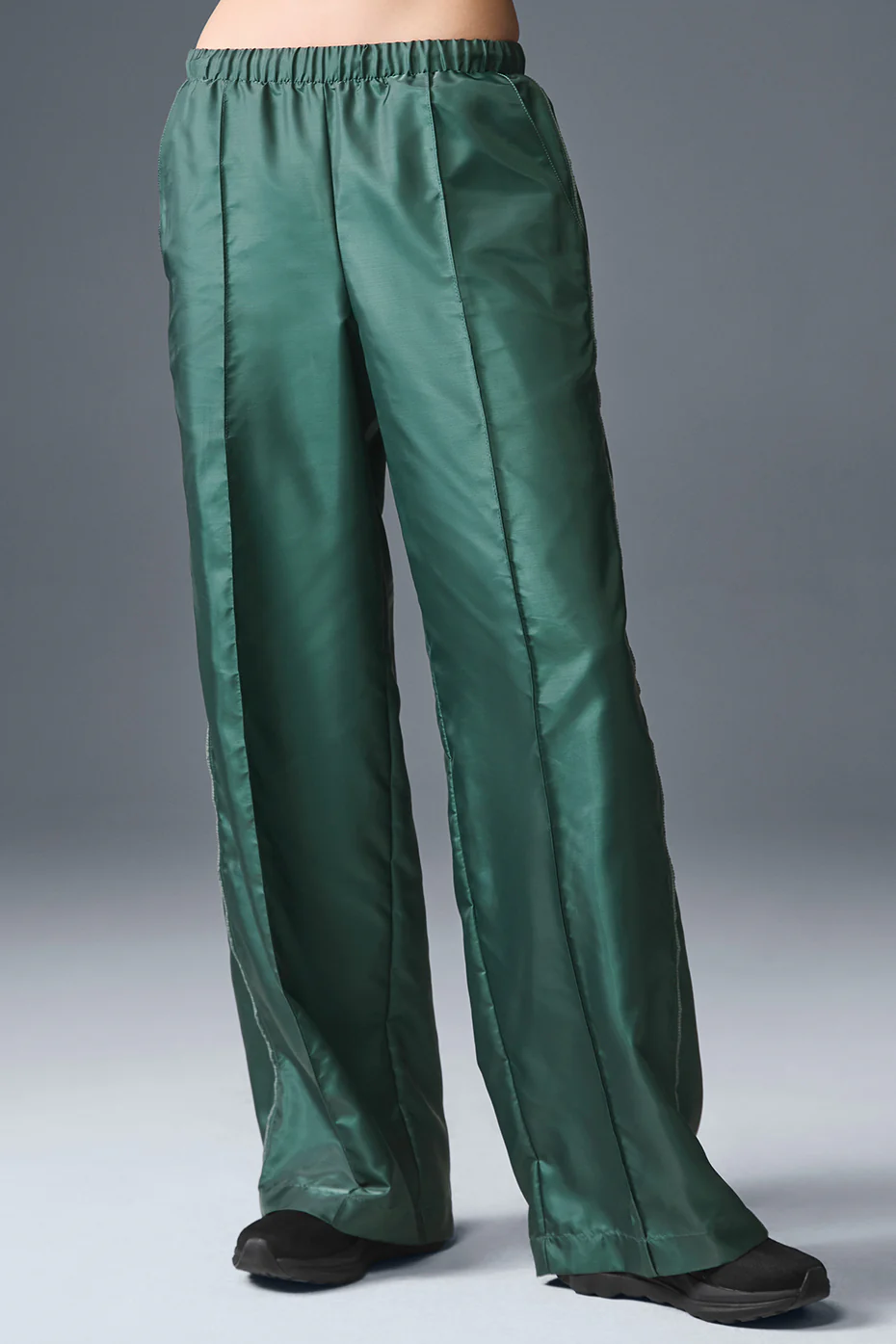 Alo Yoga — Afterglow Wide Leg Track Pant - Steel Grey