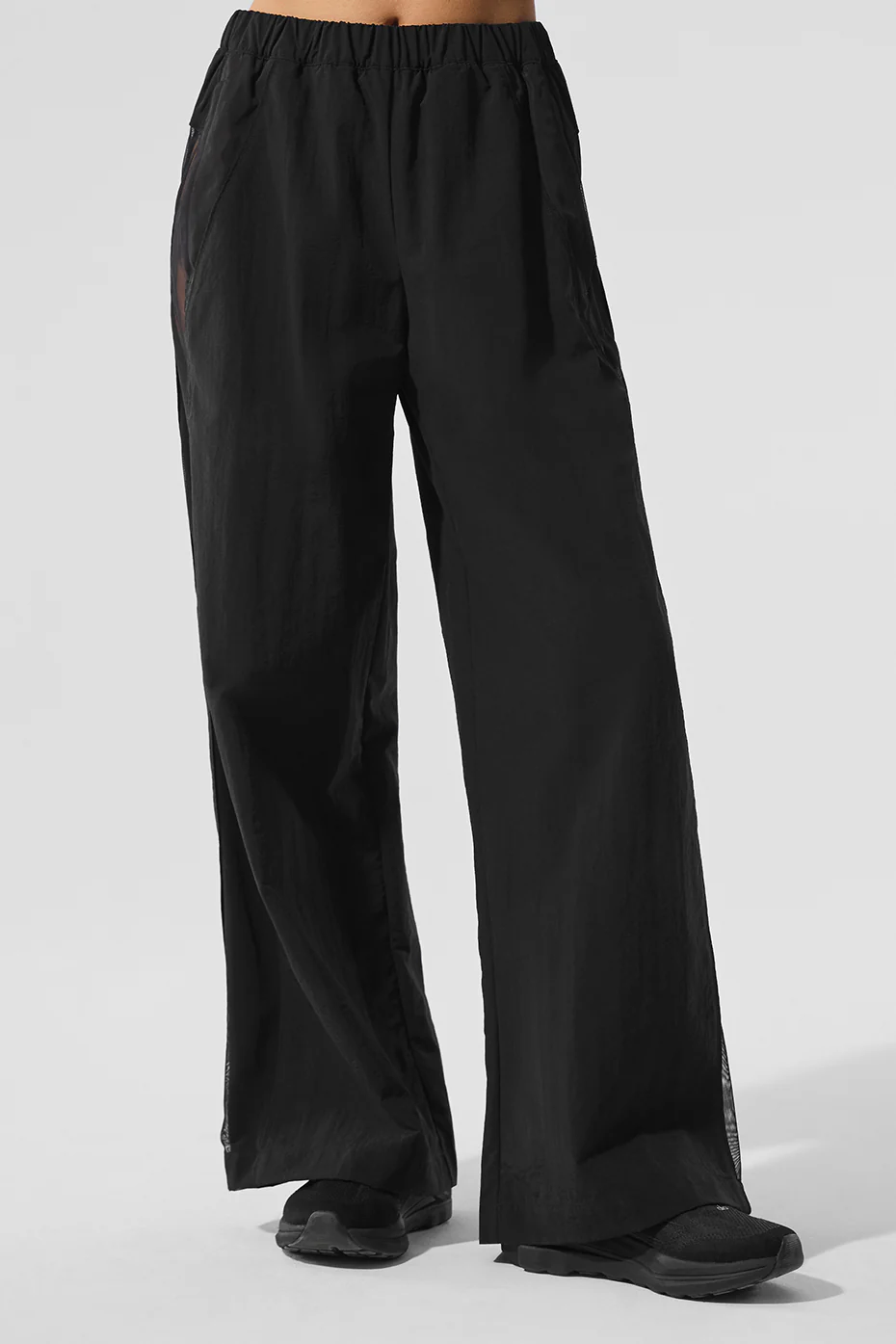 Alo Yoga — High-Waist Origin Wide Leg Track Pant - Black