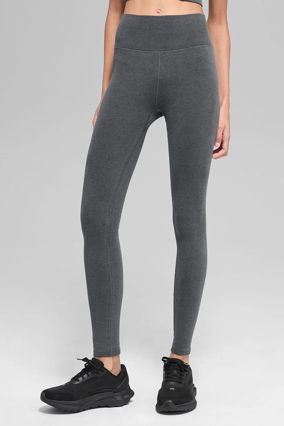 Alo Yoga — Seamless High-Waist Two Tone Rib Legging - Dune Grass Heather