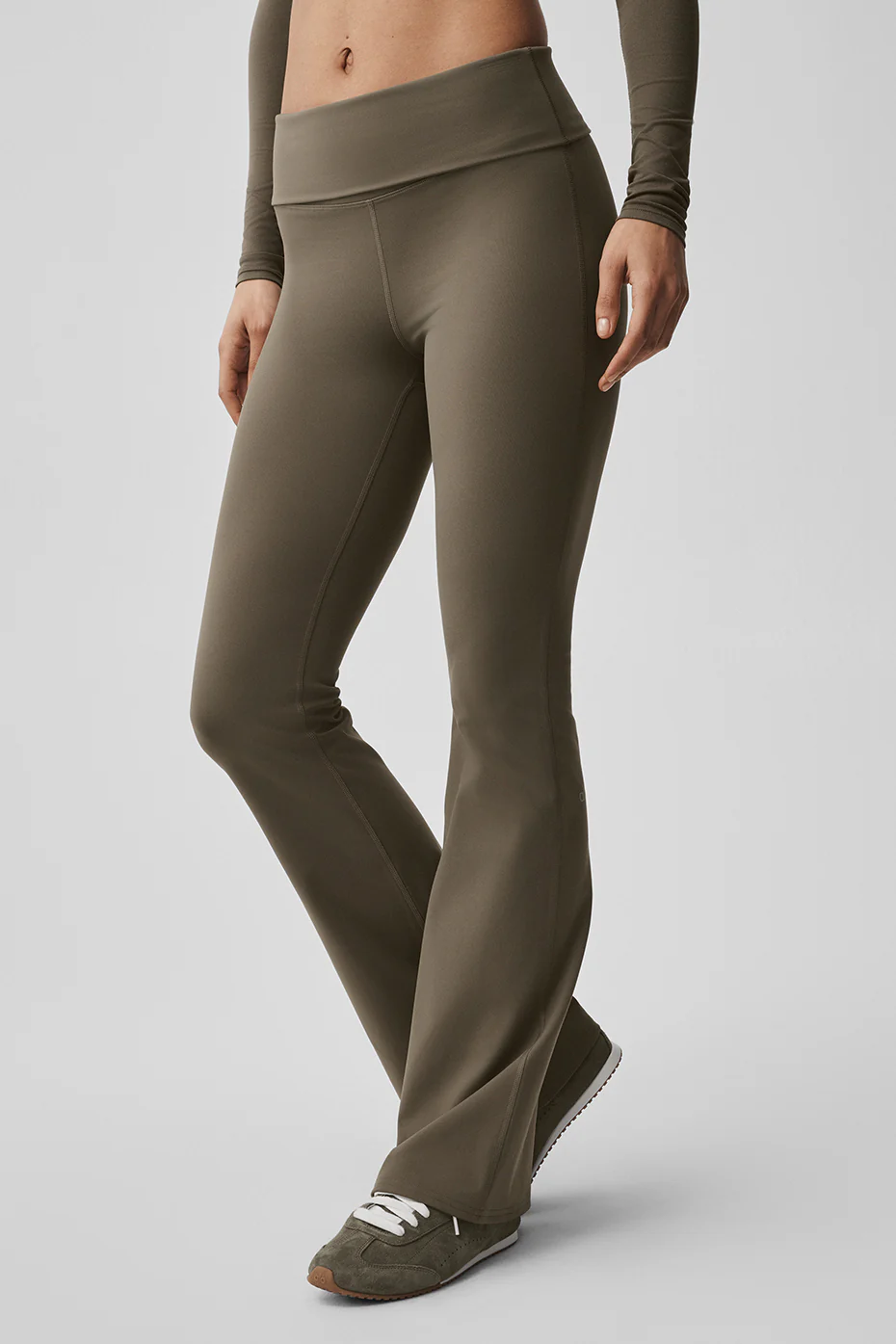 Alo Yoga — ALO Softsculpt Foldover Flare Legging (Regular) - Summer Romance Red