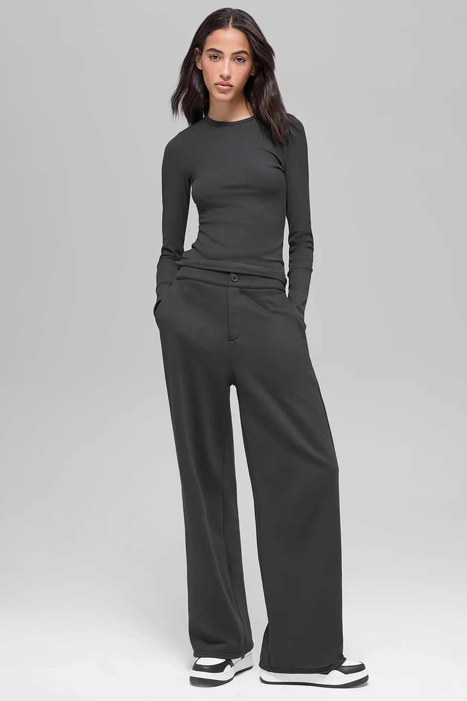 Alo Yoga — High-Waist Sweatpant Trouser - Black