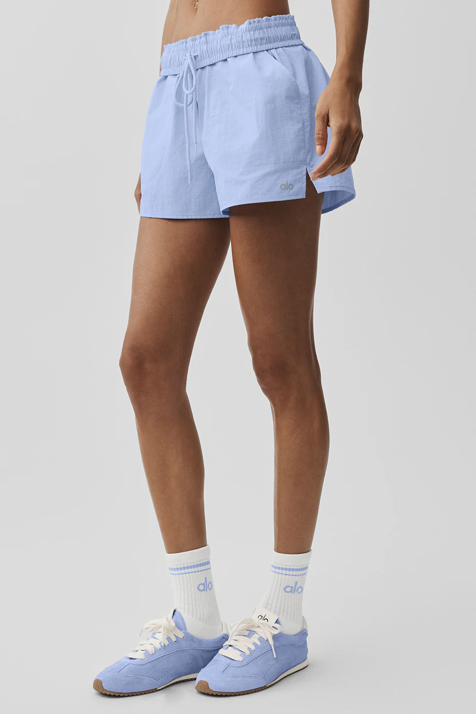 Alo Yoga — Alumni Short - Light Provence Blue