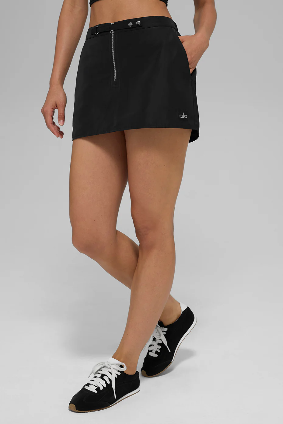 Alo Yoga — Work It Mini Skirt - Black