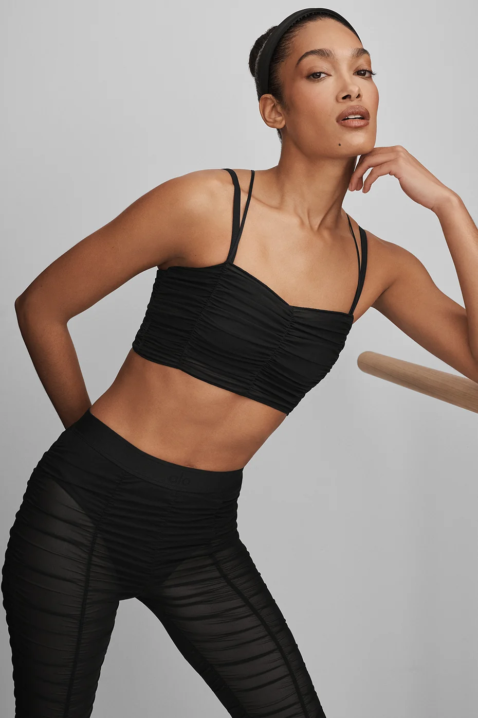 Alo Yoga — Airlift Mesh Cherish Bra - Vintage Pink