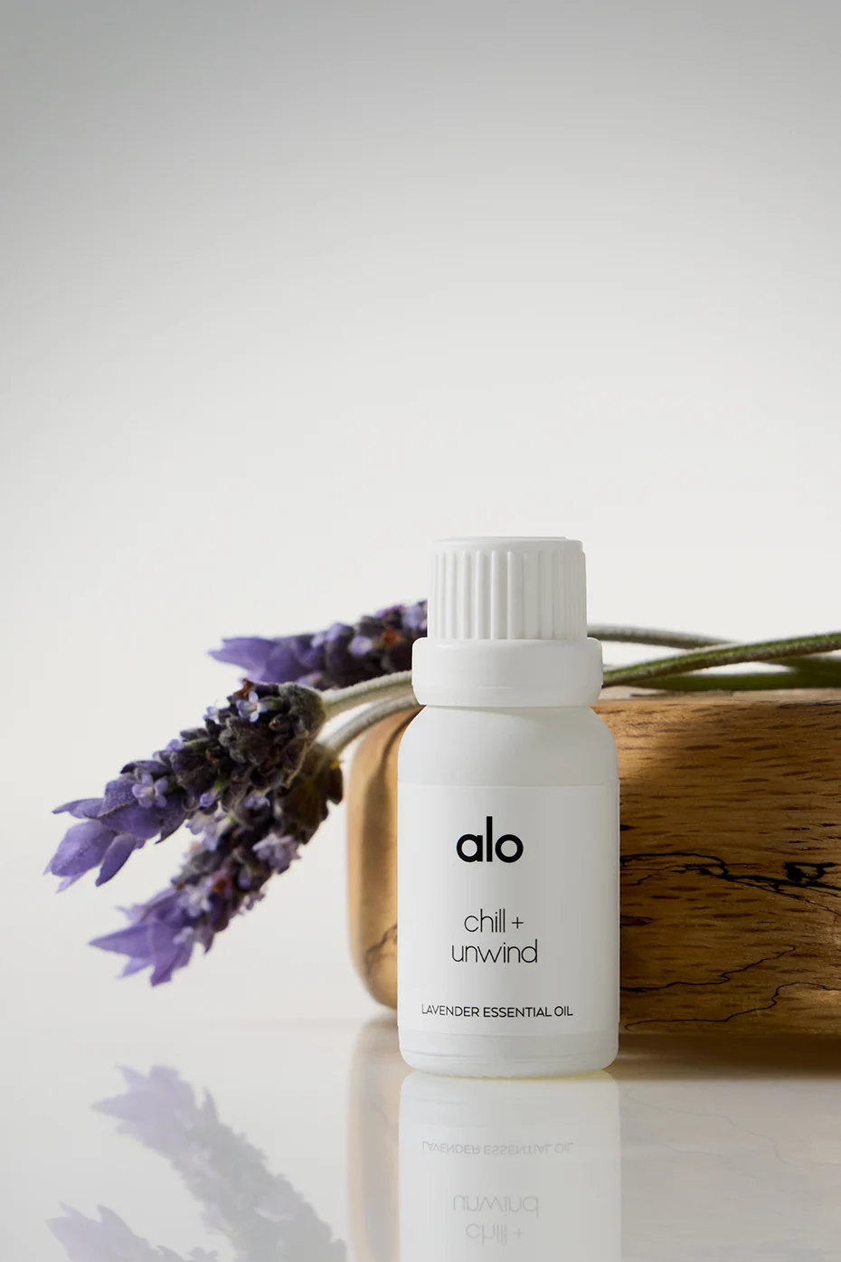 Alo Yoga — Chill & Unwind Essential Oil (Lavender)