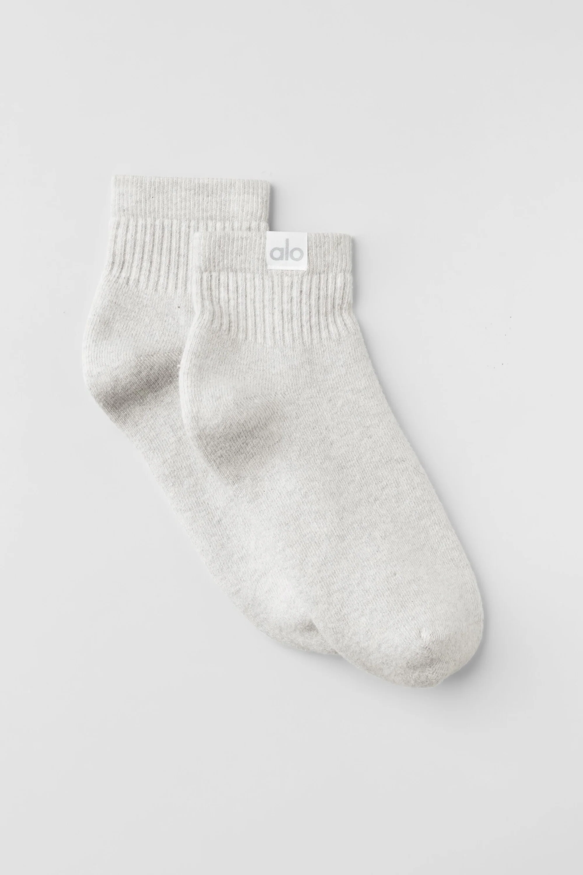 Alo Yoga — Quarter Crew Street Sock - White Heather
