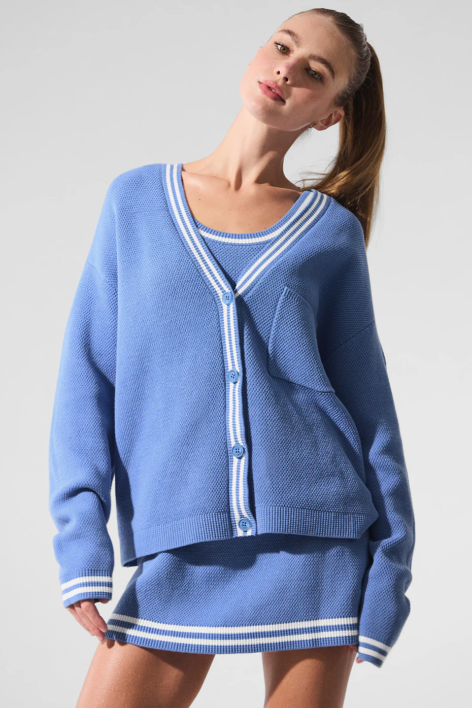 Alo Yoga — Tennis Club Sweater Knit Cardigan - Crystal Clear Blue/White