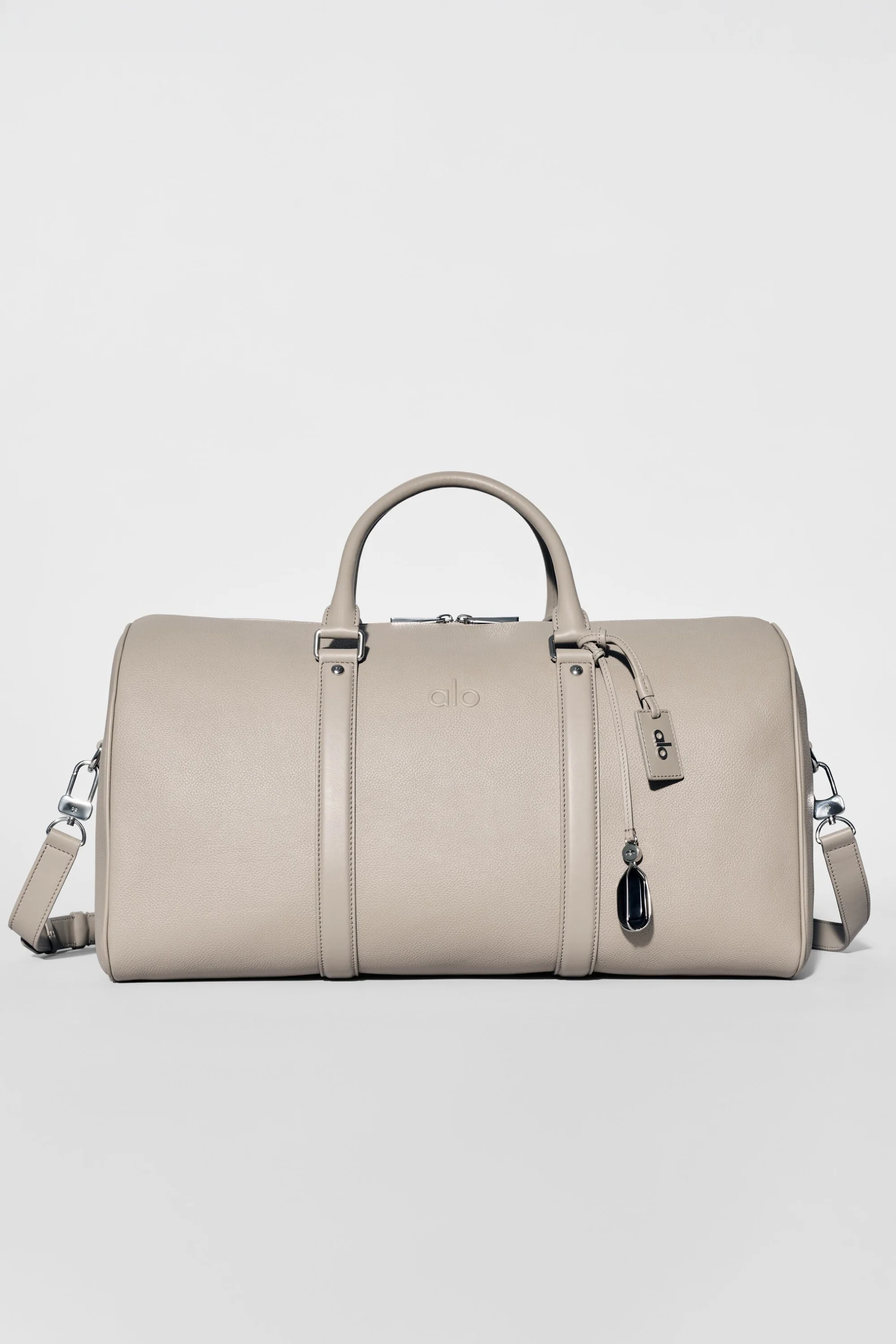 Alo Yoga — ALO Voyage Duffle - Gravel Leather