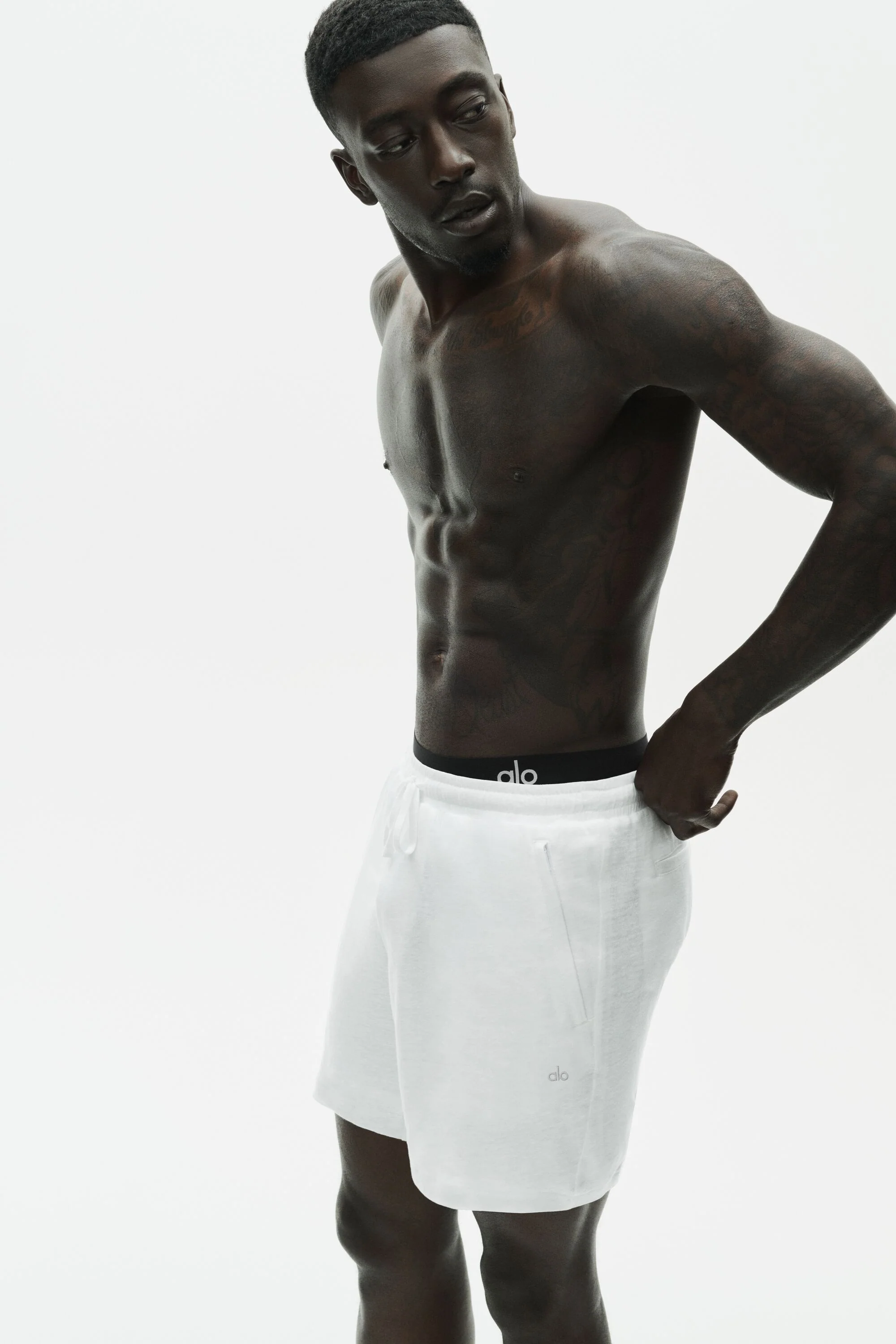 Alo Yoga — 7" Linen Jersey Coastal Short - White