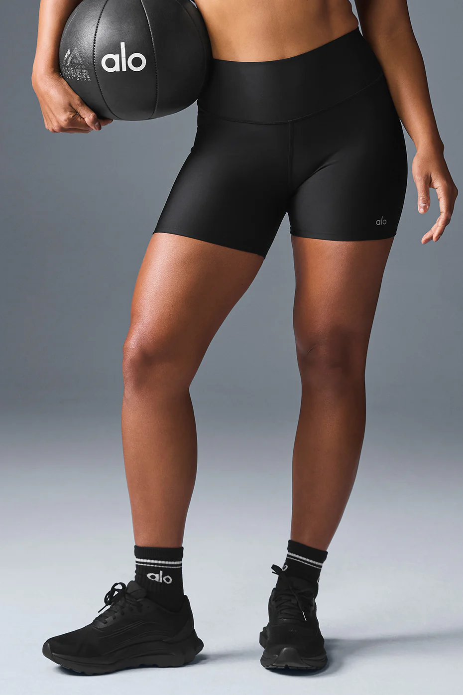 Alo Yoga — 5" Airlift Energy Short