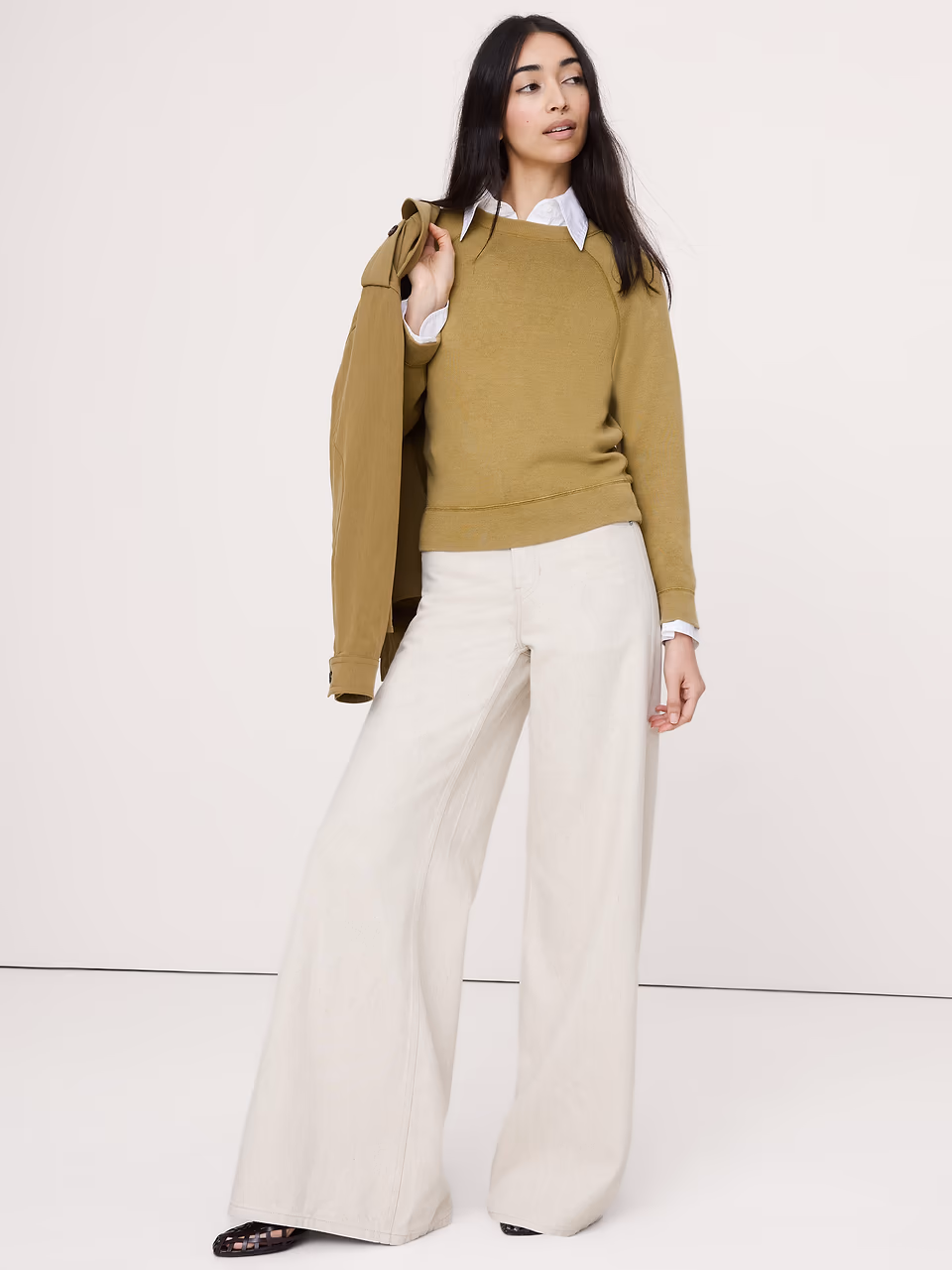 Banana Republic — GARMENT DYE SWEATSHIRT