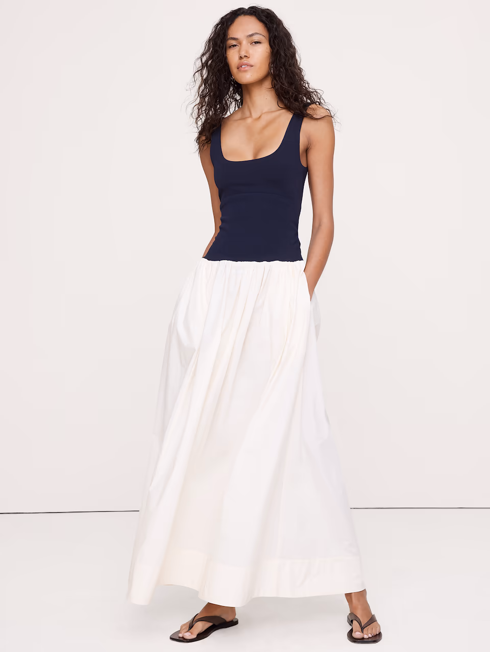 Banana Republic — SCULPTED-STRETCH + COTTON POPLIN MAXI DRESS