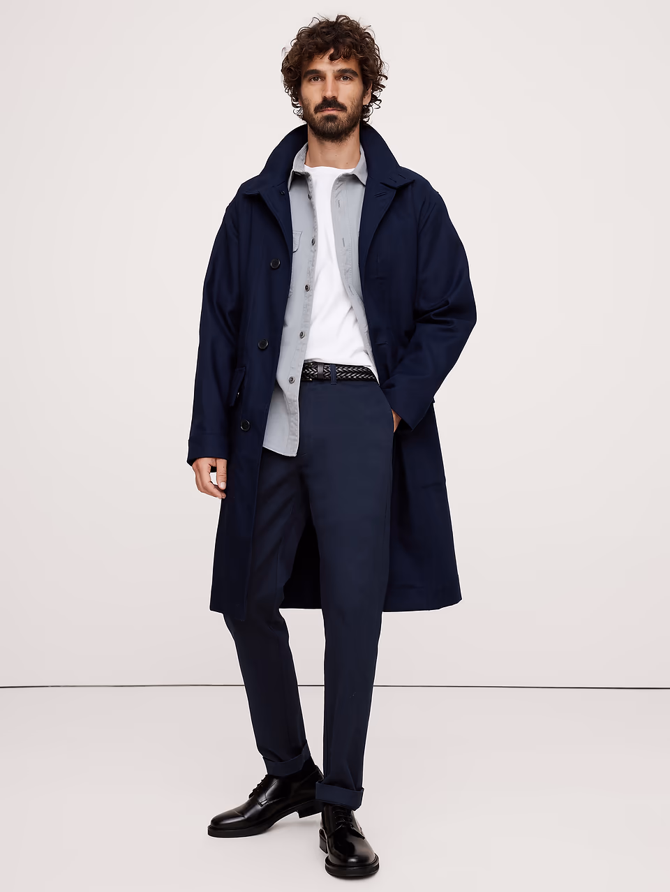 Banana Republic — ATHLETIC SLIM STRETCH CHINO