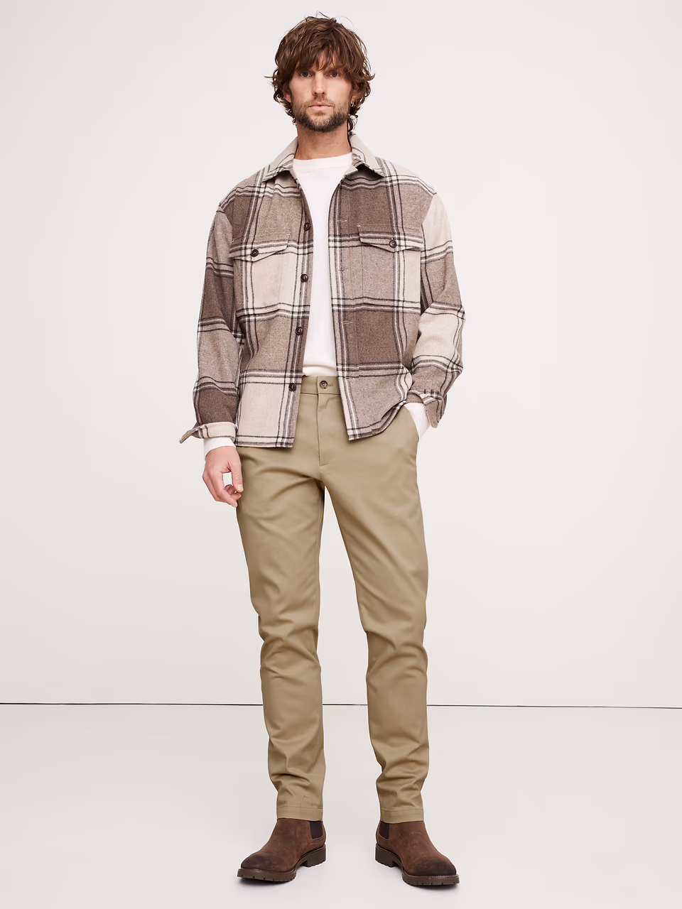 Banana Republic — SLIM RAPID MOVEMENT CHINO
