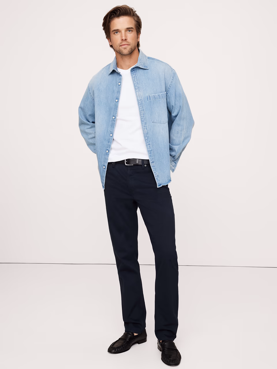Banana Republic — SLIM TRAVELER PANT