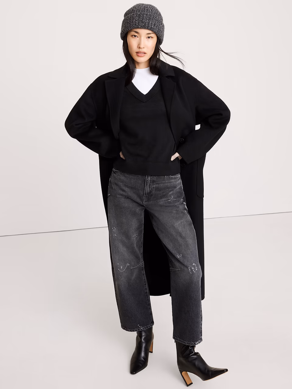 Banana Republic — Merino V-Neck Sweater