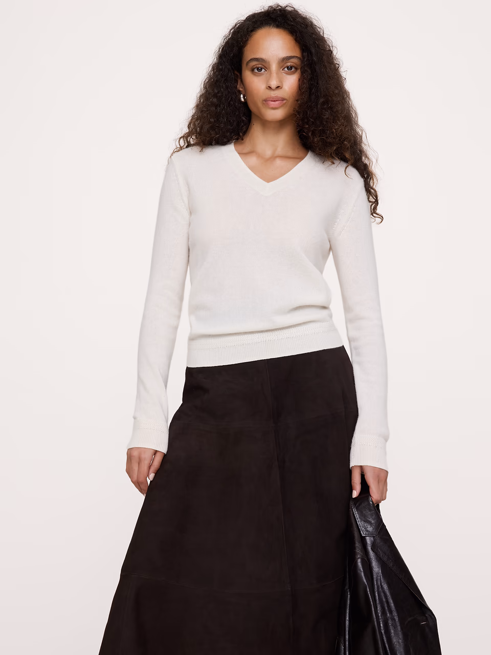 Banana Republic — Lightweight Cashmere V-Neck Sweater