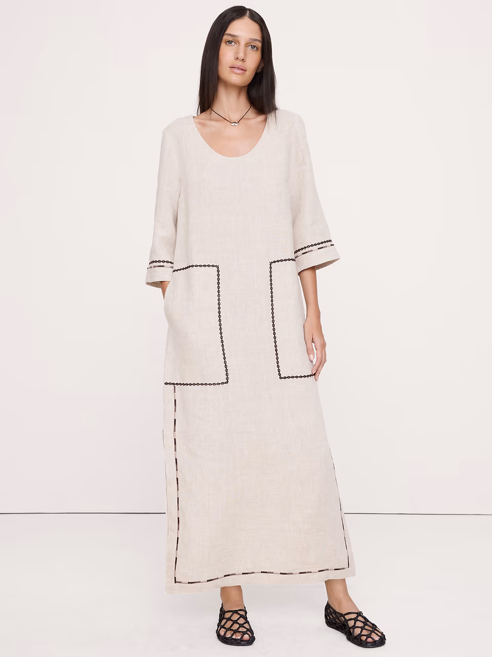 Banana Republic — Embroidered Linen Scoop-Neck Maxi Dress