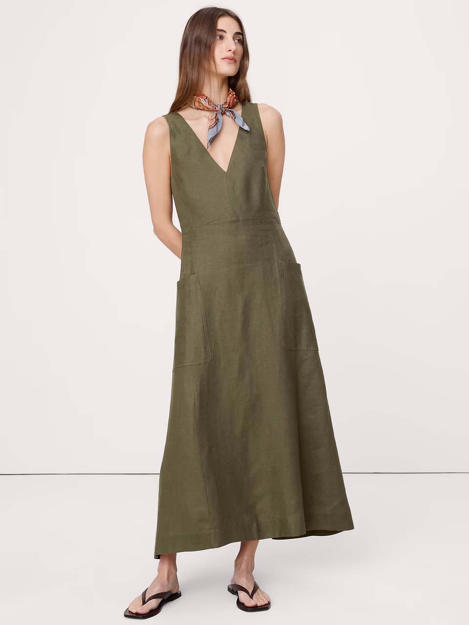 Banana Republic — Linen Pocket Maxi Dress