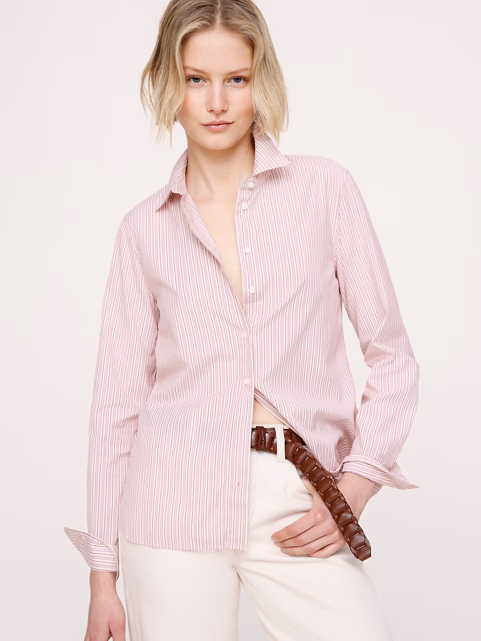Banana Republic — The Everyday Shirt in Cotton Poplin