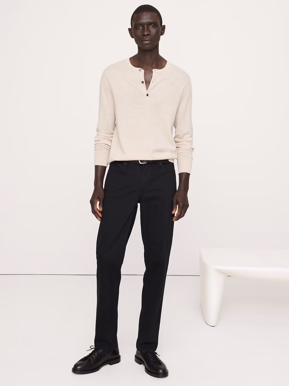 Banana Republic — Athletic Traveler Pant