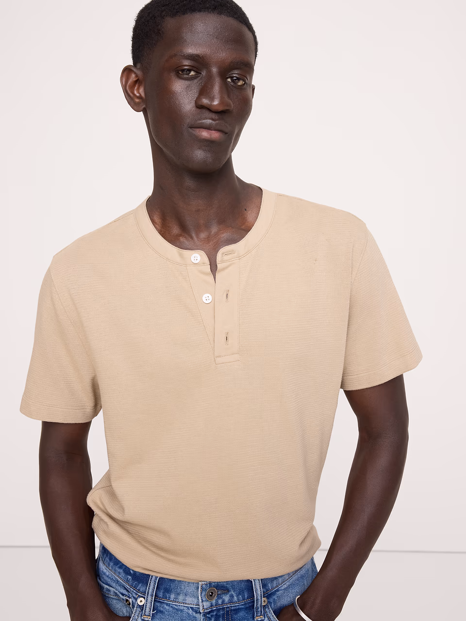 Banana Republic — Mesh Henley T-Shirt