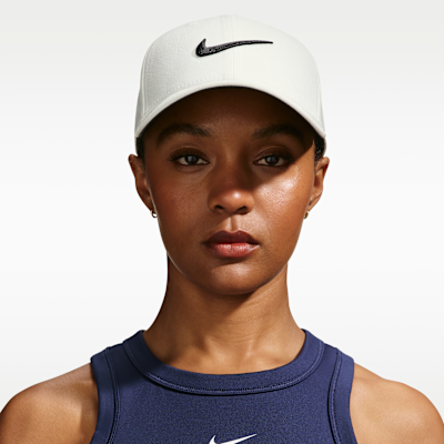 Nike — Dri-FIT Club Structured Swoosh Cap